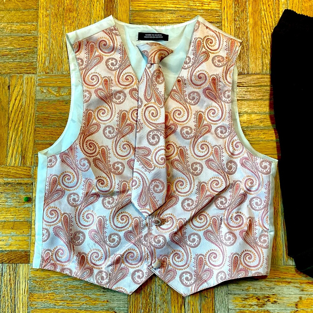 NWOT Boys’ Abini Milano Vest and Clip on Nectie